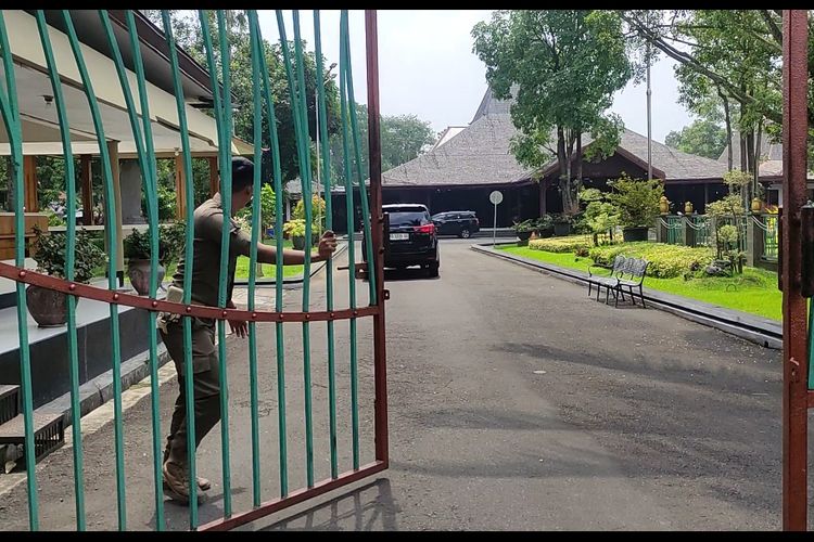 KPK Geledah Ruang Kerja Bupati Tulungagung, Sejumlah Ruang Disisir