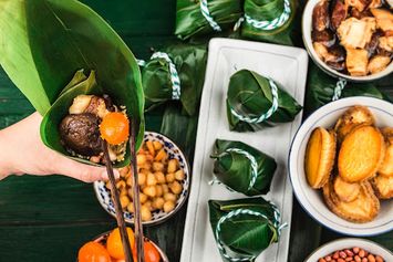 10 Jajanan Tradisional Indonesia Paling Khas dari Berbagai Daerah