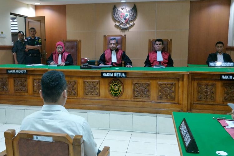 Sidang vonis Harris Simamora terpidana pembunuhan satu keluarga di Bekasi, Pengadilan Negeri Bekasi, Kota Bekasi, Rabu (31/7/2019).