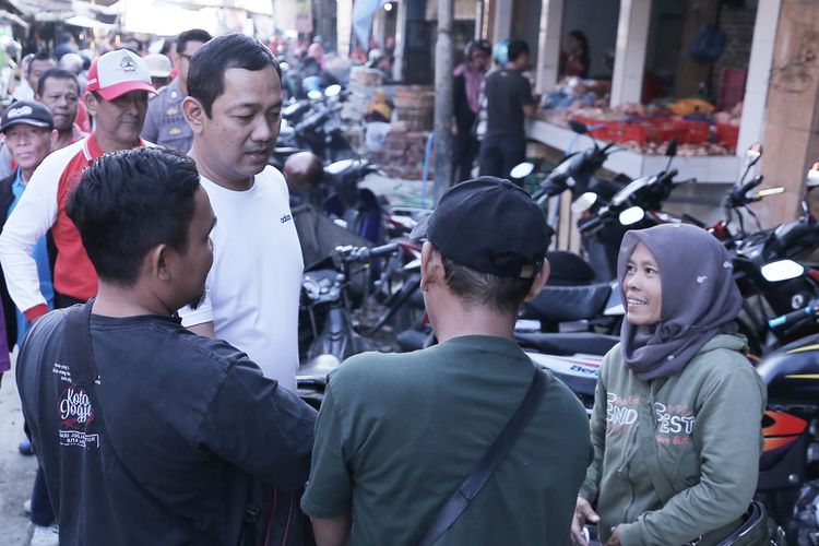 Wali Kota Semarang Hendrar Prihadi saat melakukan blusukan ke Kelurahan Peterongan, Kecamatan Semarang Selatan, Kota Semarang, Jumat (13/9/2019).