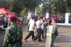 Dua Perwakilan Demonstran Dibawa Masuk ke Istana Negara
