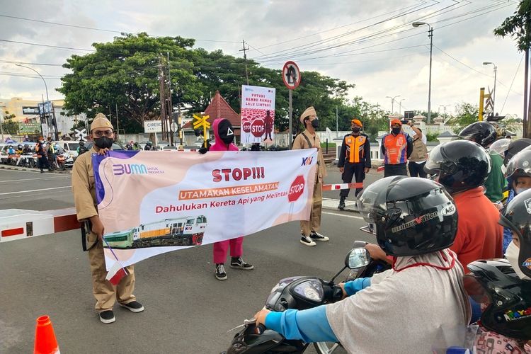 KAI Sampaikan Belasungkawa atas Kecelakaan di Perlintasan Sebidang di Sumbar