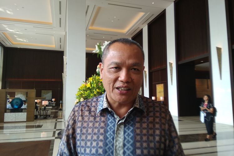 CEO Kompas Gramedia Lilik Oetama usai melangsungkan acara Kompas100 CEO Lunch Discussion di Hotel Fairmont Jakarta, Kamis (21/11/2019).