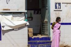 Tak Mampu Bangun Toilet, Pria India Diminta untuk Menjual Istrinya