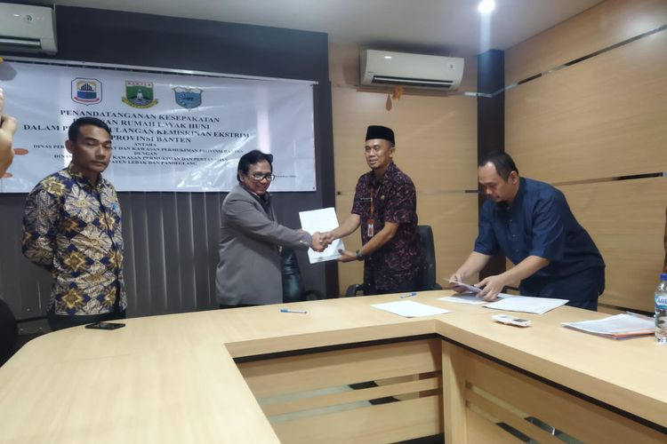 DPRKP Banten laksanakan arahan Pj Gubernur Banten untuk jalankan rehabilitasi RTLH di Banten sebagai upaya untuk menurunkan stunting dan kemiskinan ekstrem di Banten.