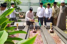 Kunjungi Pesantren di Jombang, Anies Ziarah ke Makam Kakek dan Ayah Muhaimin