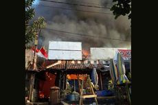 Pasar Sumber Cirebon Kebakaran Besar, 300 Kios Ludes 