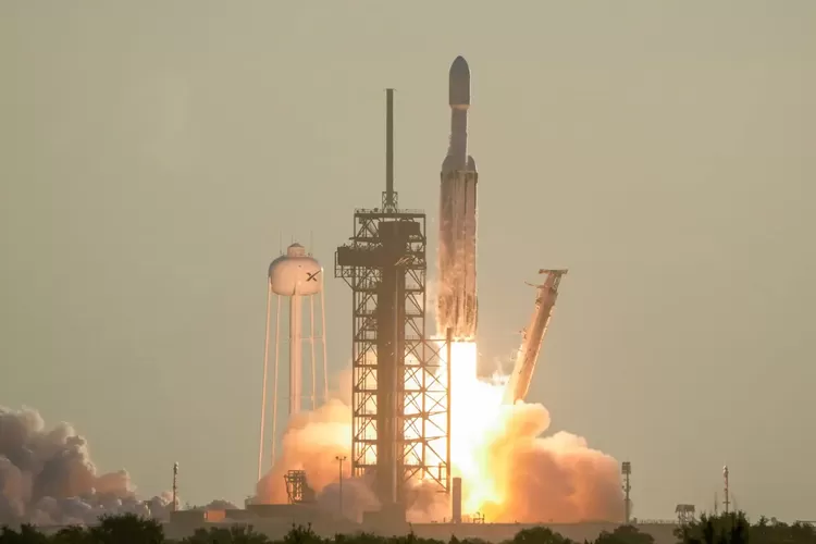 Ingin Ungkap Misteri Alam Semesta, NASA Luncurkan Teleskop Seukuran Bus