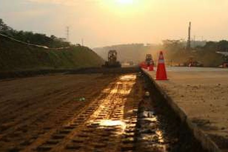 Kondisi terkini konstruksi Jaringan Tol Trans Jawa Ruas Batang-Semarang per 9 Januari 2017.