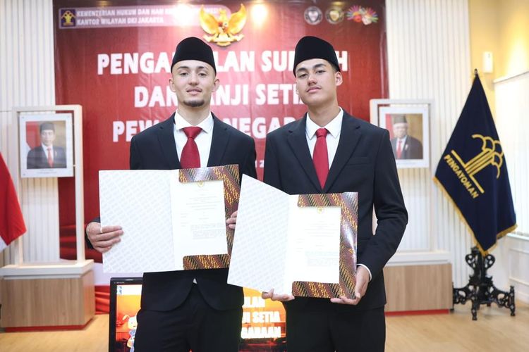 Ivar Jenner dan Rafael Struick telah mengambil sumpah dan resmi menjadi WNI. Pengambilan sumpah WNI Ivar jenner dan Rafael Struick dilakukan pada Senin 22 Mei 2023 di kanwil Kemenkumham, Cawang, Jakarta.