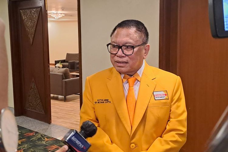 Ketua Umum Partai Hanura Oesman Sapta Odang (OSO) saat ditemui di JCC, Senayan, Jakarta Pusat, Rabu (21/12/2022) malam. 