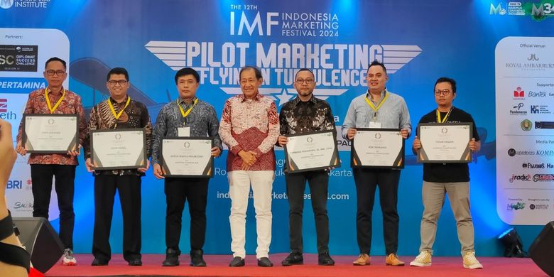 Pada 1 Agustus 2024, Chief Executive Officer (CEO) JMC Yuhan Fauzan menerima penghargaan sebagai Industry Marketing Champion JOGLOSEMAR 2024 dalam sektor Creative Industry dari Indonesia Marketing Festival (IMF). 