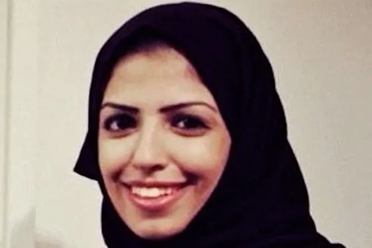 Salma al-Shehab, wanita Arab Saudi dijatuhi hukuman 34 tahun penjara karena memiliki akun Twitter dan karena mengikuti dan mengunggah kembali kicauan (retweet) para pembangkang dan aktivis.
