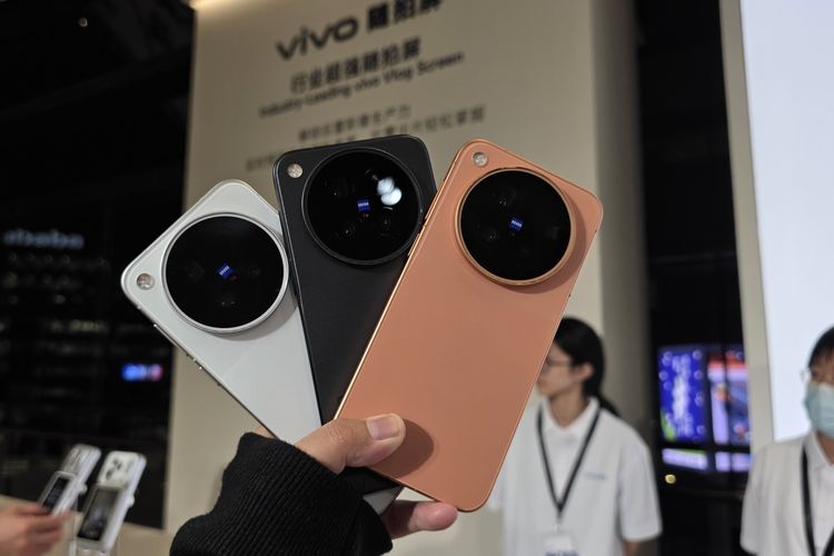 Vivo X500 Meluncur di Shanghai, Baterai 7.500 mAh Kamera Tele 64 MP