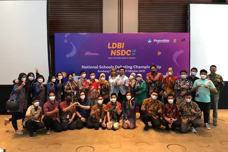 Gelaran kompetisi debat siswa nasional, Lomba Debat Bahasa Indonesia (LDBI) dan National Debating Championship (NSDC) 2021, telah resmi ditutup pada Sabtu, 16 Oktober 2021.