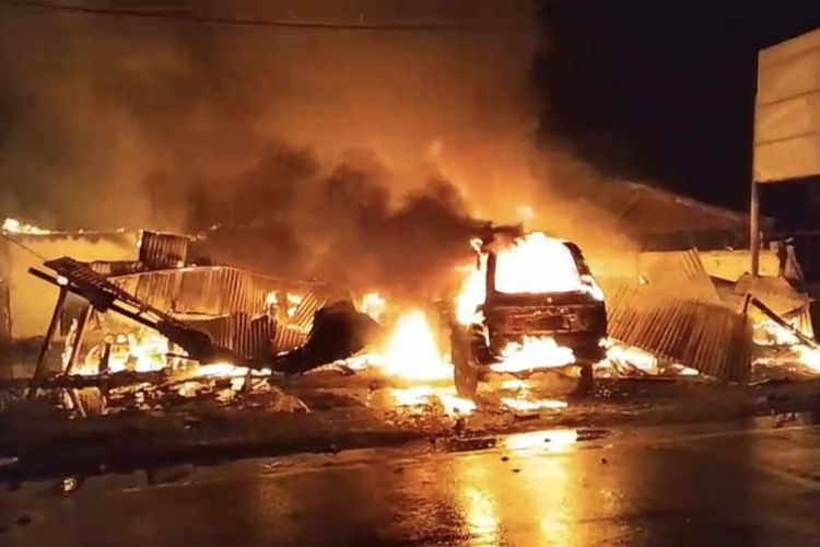 Dua Rumah dan Satu Bengkel di Jayapura Ludes Terbakar, Kendaraan Pelanggan Hangus
