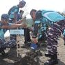 Wujudkan Pantai Pesisir Yang Lestari, Lanal Tegal Tanam 1500 Pohon Cemara Laut