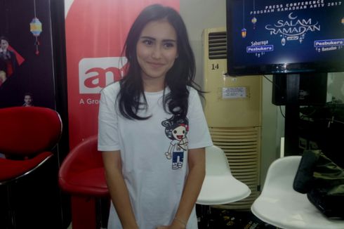 Ini Dia Penggemar Sejati Ayu Ting Ting