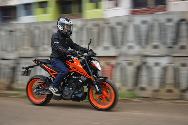 KTM Duke 200