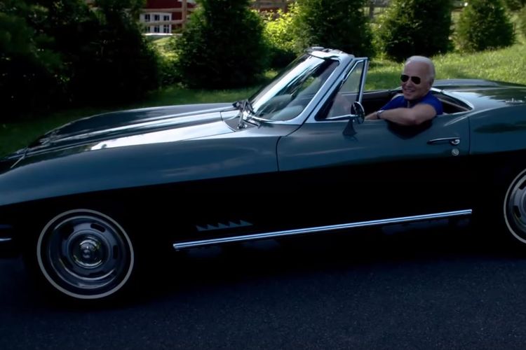 Presiden AS terpilih Joe Biden dengan Chevrolet Corvette