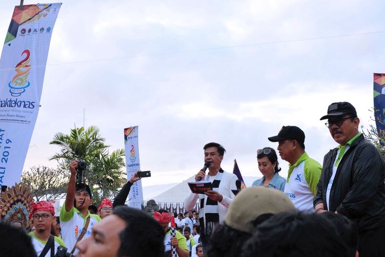 Dua gelaran terkait teknologi; peringatan Hari Kebangkitan Teknologi Nasional (Hakteknas) ke-24 dan Ritech Expo 2019 dilaksanakan di Lapangan Puputan, Denpasar, Bali pada Minggu (25/8/2019) dan dibuka Menristekdikti Mohamad Nasir didampingi Wakil Gubernur Bali Tjokorda Oka Artha Ardana Sukawati.