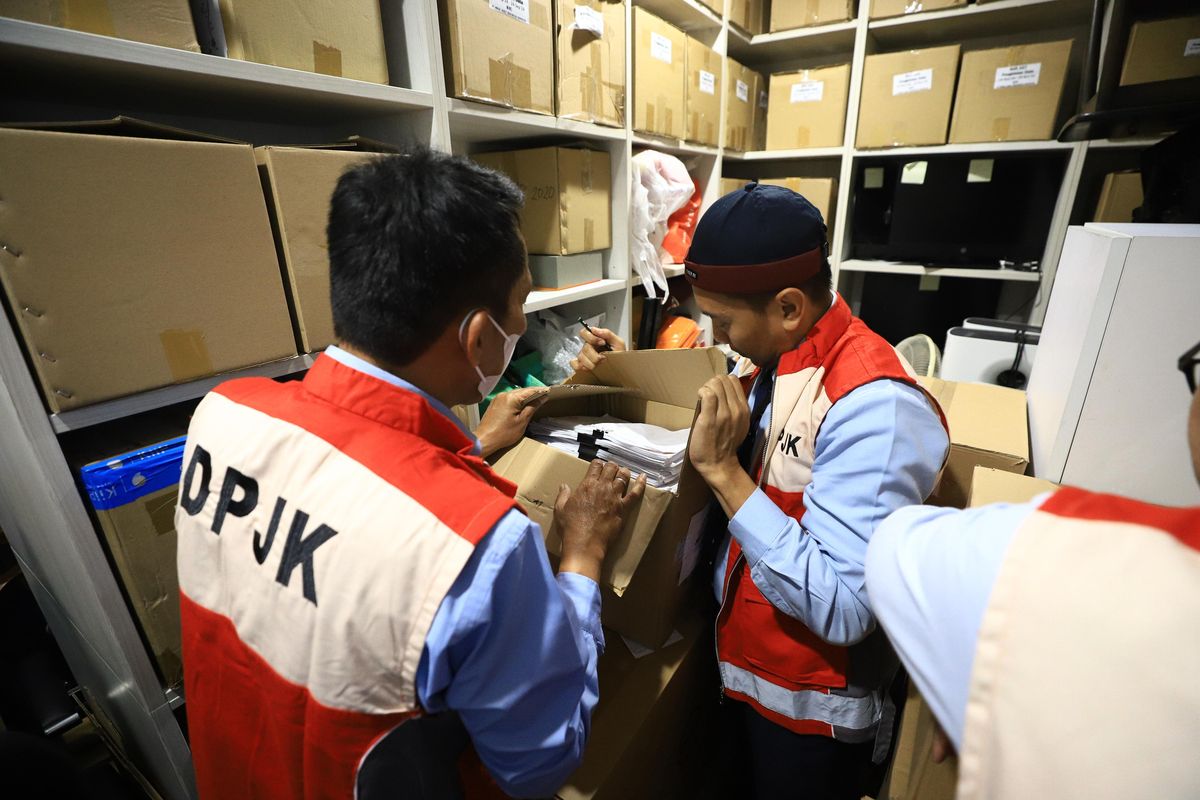 OJK Tetapkan 2 Tersangka Kasus Dugaan Saham Gorengan BEBS Senilai Rp 14,5 T