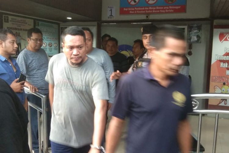 Lima warga Lapas Klas IIA Samarinda dibawah ke Kantor Polresta Samarinda untuk pemeriksaan sebagai saksi, Rabu (12/11/2020)