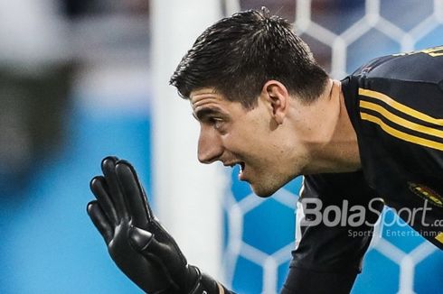 Thibaut Courtois Tak Mau Ditukar dengan David de Gea