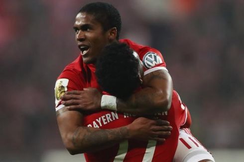 Bayern Izinkan Juventus Negosiasi dengan Douglas Costa