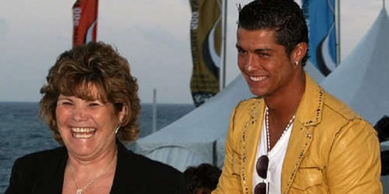 Cristiano Ronaldo dan ibunya, Dolores