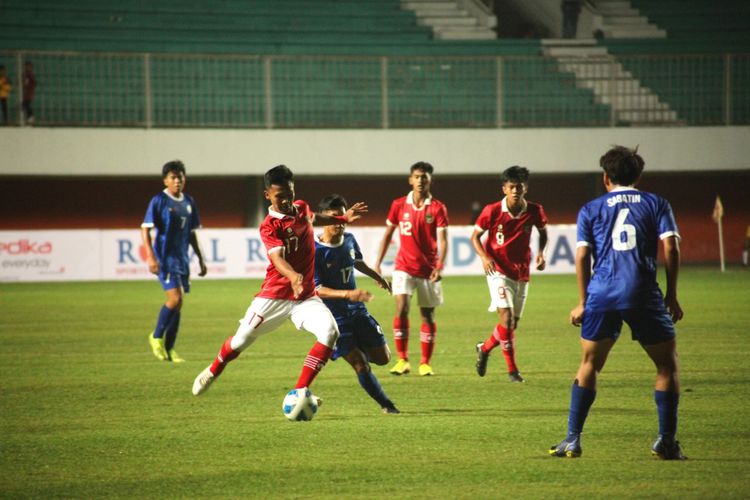 Timnas U16 Indonesia menghadapi Filipina di Stadion Maguwoharjo pada laga perdana Grup A Piala AFF U16 2022, Sleman, Yogyakarta, Minggu (31/7/2022) malam WIB.