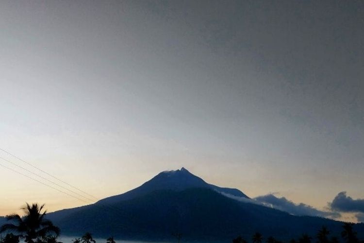Status Gunung Lewotobi Laki-laki Turun dari Level Siaga ke Waspada