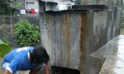 Bank Sampah di Yogyakarta Buat Insinerator Sederhana dari Batu Bata