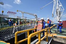 Banjir di Sumatera Berangsur Surut, Gelondongan Kayu Mulai Dievakuasi