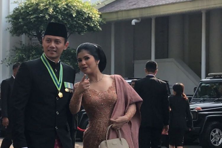 Agus Harimurti Yudhoyono dan Anisa Pohan di Istana Presiden, Jakarta, Kamia (17/8/2017) untuk mengikutu upacara peringatan kemerdekaan ke-27 RI.