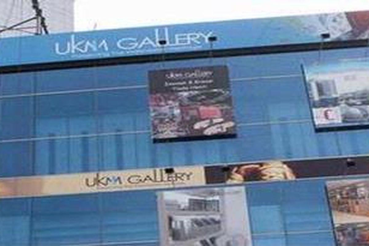 Berbagai produk kerajinan dapat Anda temukan di sini.