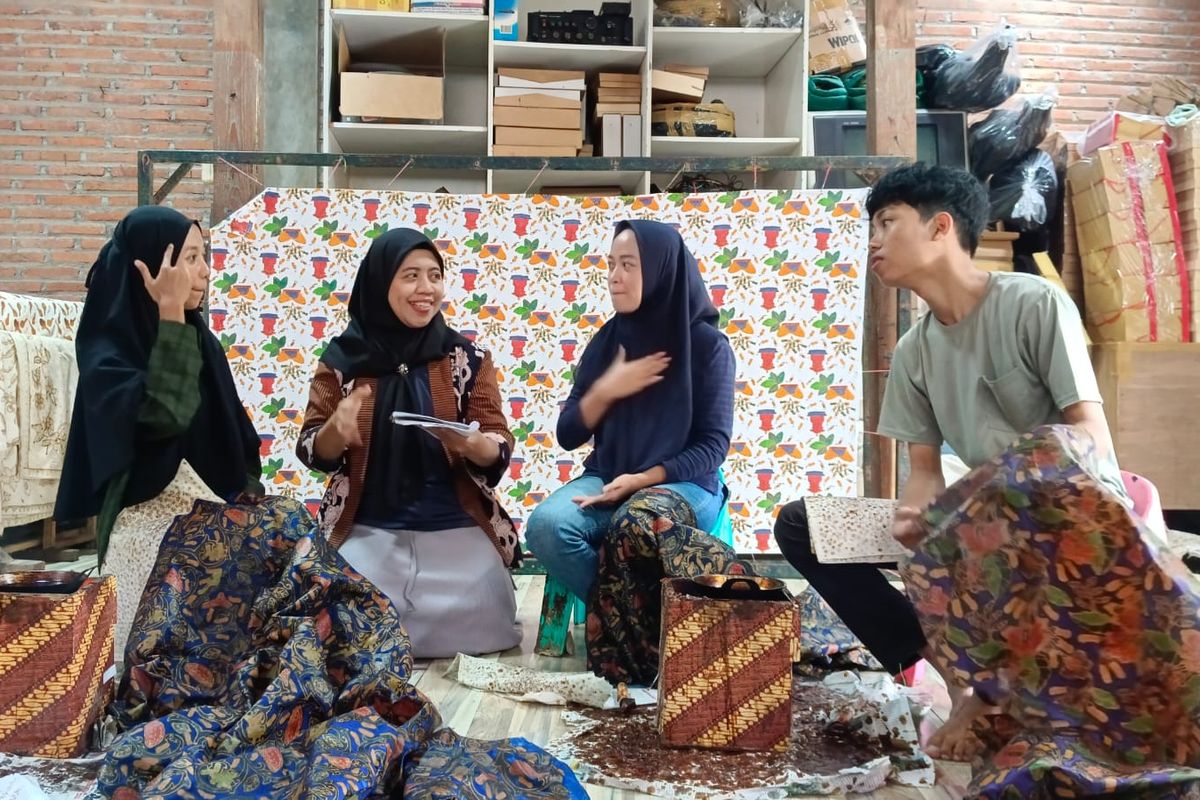  PT Pertamina (Persero) menyalurkan hibah alat teknologi tepat guna senilai lebih dari Rp 800 juta kepada 96 Champion dan Finalis Pertamina UMK Academy 2024. 
