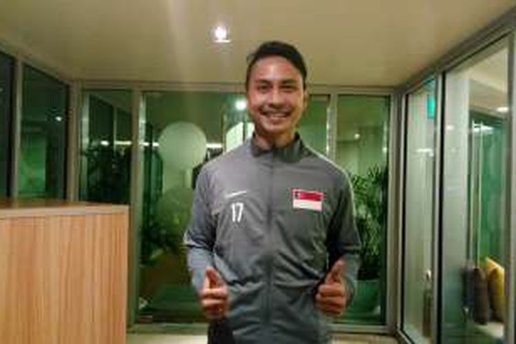 Penyerang Singapura, Shahril Ishak, baru saja melakukan latihan kebugaran di Novotel Araneta Center, Rabu (23/11/2016).