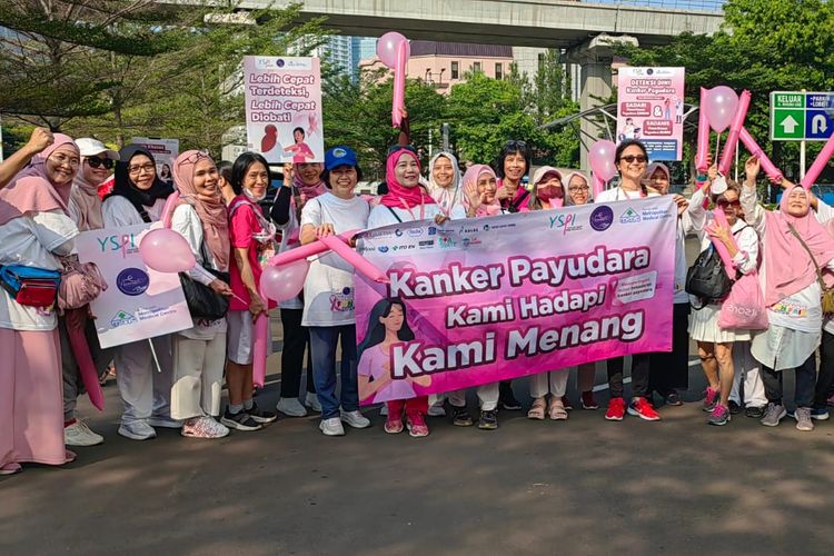 Mammography terbaru di RS MMC didesain untuk membuat pasien lebih nyaman saat menjalani pemeriksaan dengan perangkat lunak teknologi 3D terbaru yang canggih untuk analisis gambar lebih baik. 