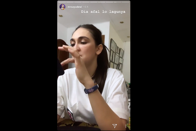 Artis Luna Maya di Instagram story Ayu Dewi, @mrsayudewi