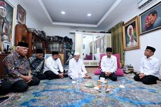 Jokowi Melayat dan Shalatkan Jenazah Almarhumah Istri Habib Luthfi