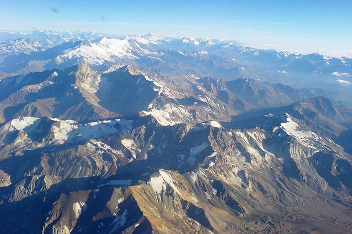Pegunungan Andes dilihat dari udara