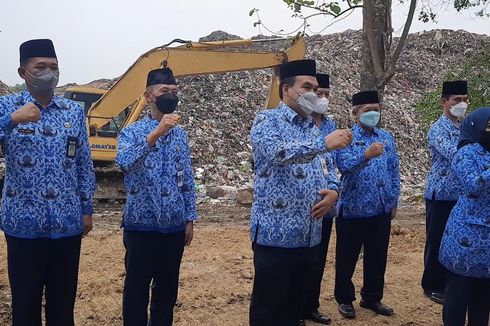 Bupati Blora Lantik 5 Pejabat Eselon II di Sekitar Gunungan Sampah