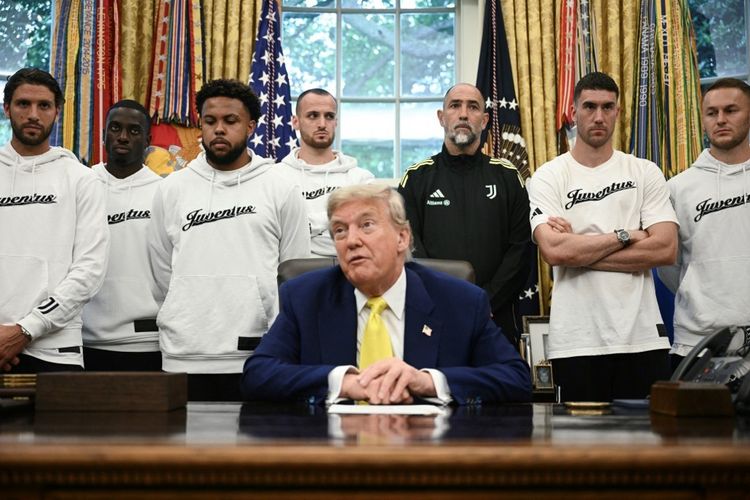 Skuad Juventus Bertemu Trump, Terjebak Bahas Transphobia dan Iran