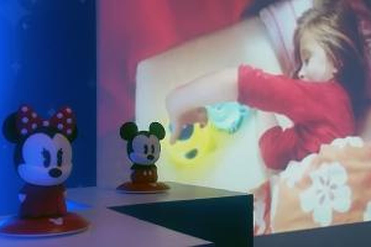 Lampu LED karakter Disney dari Philips.