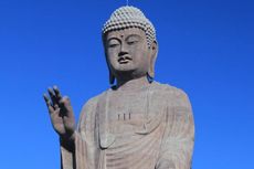 Tahun Baru di Patung Buddha Tertinggi di Dunia