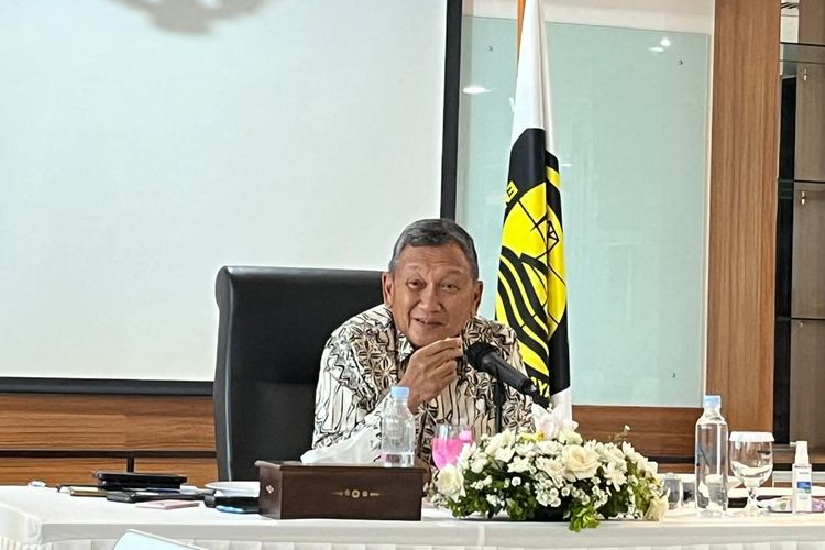 Menteri Energi dan Sumber Daya Mineral (ESDM) Arifin Tasrif saat ditemui di Kantor Ditjen Migas Kementerian ESDM, Jakarta, Jumat (19/4/2024). 