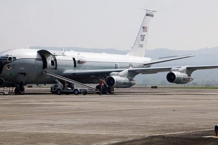 Pesawat WC-135 yang mendarat darurat di Pangkalan Udara Sultan Iskandar Muda, Banda Aceh, 24 Maret lalu.
