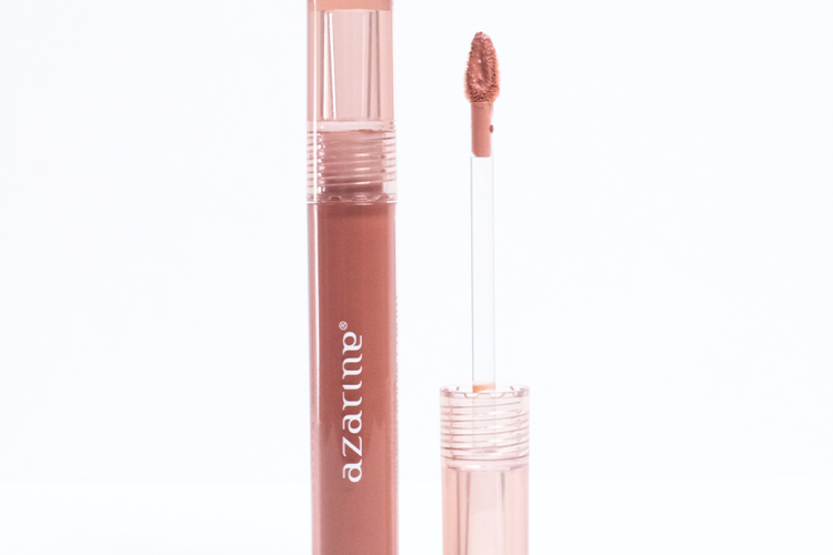 Lipstik warna nude dari Azarine, salah satu rekomendasi lipstik warna nude
