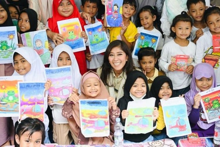 Menteri Komunikasi dan Digital, Meutya Hafid, terus berusaha meningkatkan pengelolaan komunikasi publik yang sopan dan beretika, demi melindungi masyarakat, terutama anak-anak, di dunia digital.